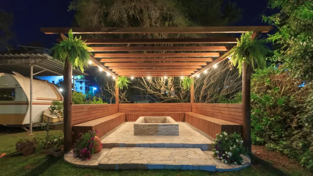 Pergola iluminada Pérgola de madera iluminada