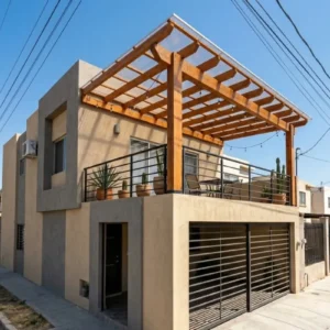 Pérgola de madera con techo de policarbonato para terraza